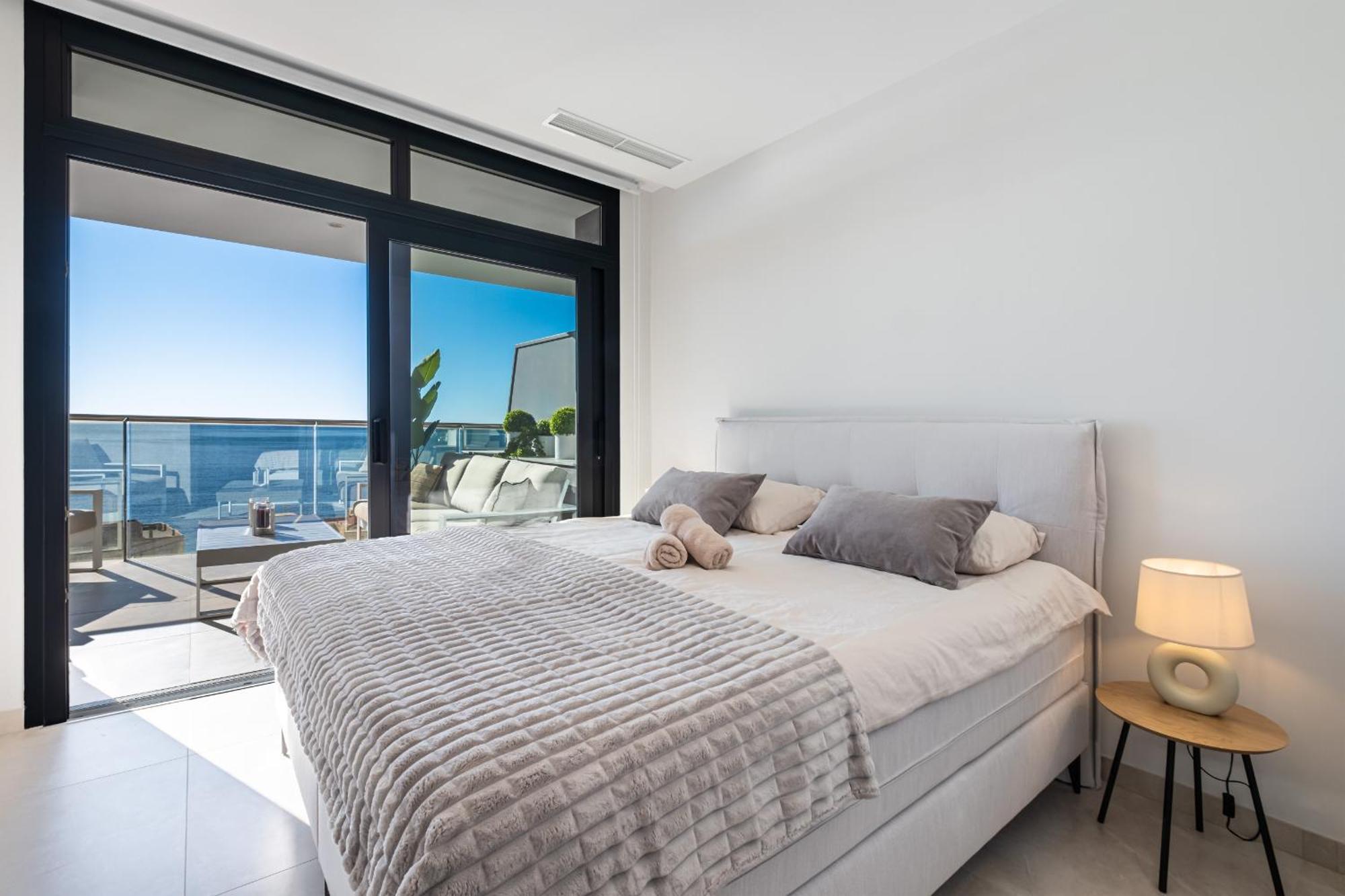 Sunset Cliffs Deluxe Apartment 6133 Poniente Beach Бенидорм Экстерьер фото